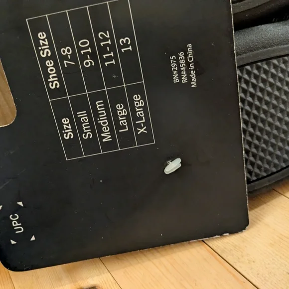 Lee Gray Slippers size 7-8 Small Nwt - Picture 7 of 8